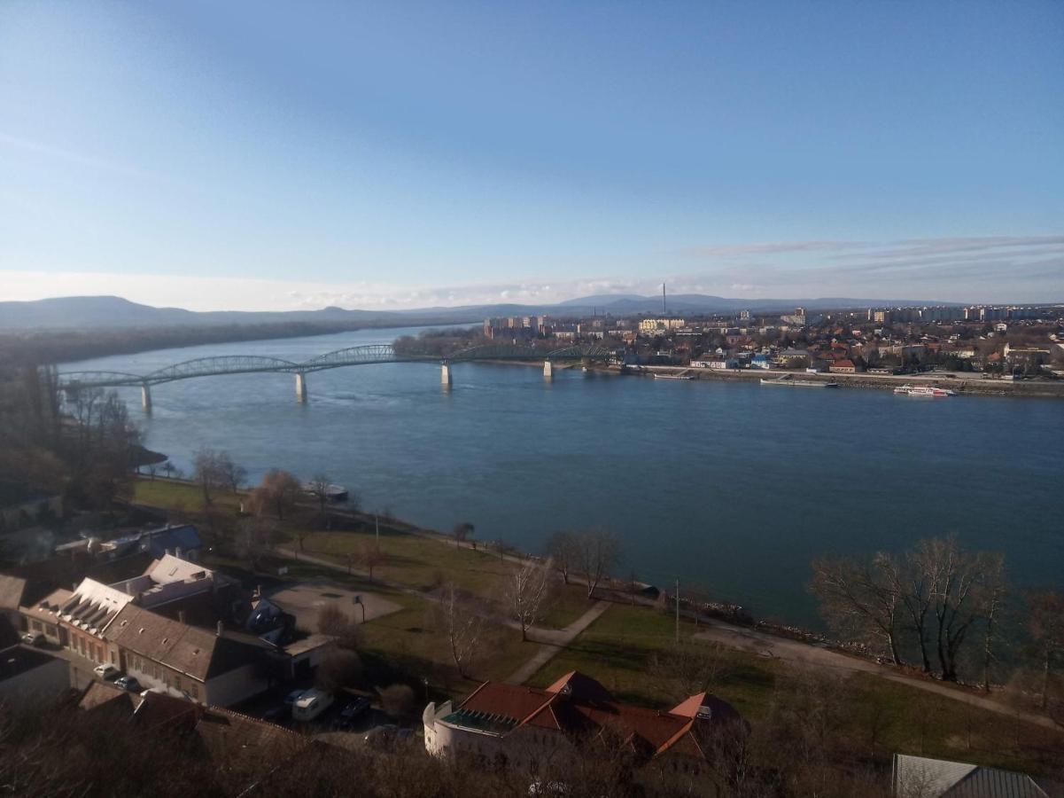 Esztergom Central Ngoại thất bức ảnh