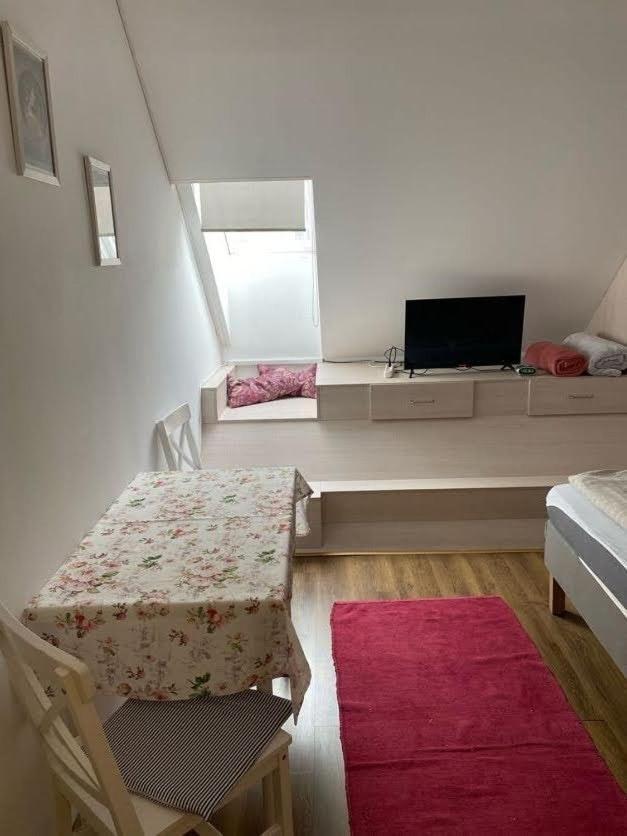 Esztergom Central Ngoại thất bức ảnh